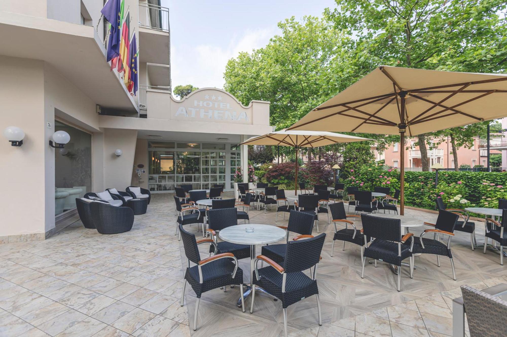 Hotel Athena Cervia Bagian luar foto