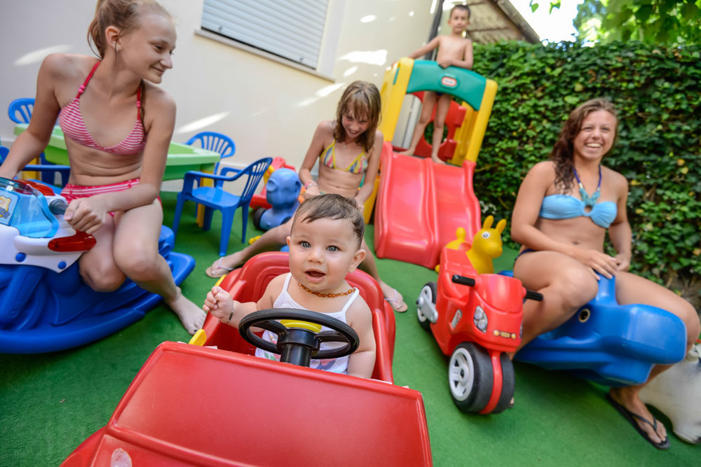 Hotel Athena Cervia Bagian luar foto